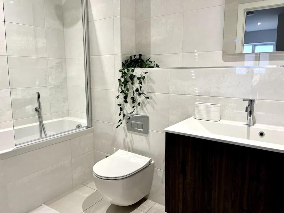 Luxury 3 Bed House W Parking & Garden! 1 Βίλα Μπόρνμουθ Εξωτερικό φωτογραφία